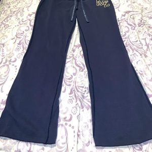 Woman’s Vintage American Eagle Flare Sweatpants